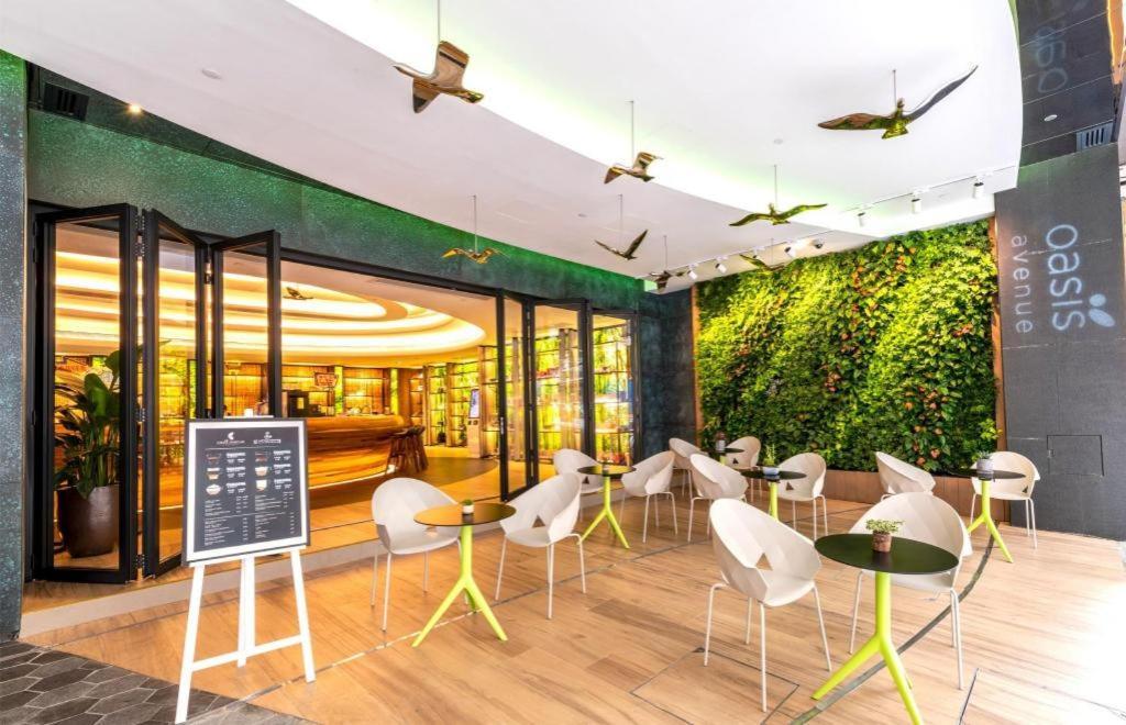 Oasis Avenue-A Gdh Hotel Гонконг Экстерьер фото